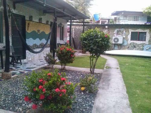 Hotel Caba�as La Cholita