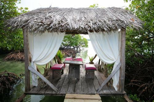 Hotel Urraca Private Island