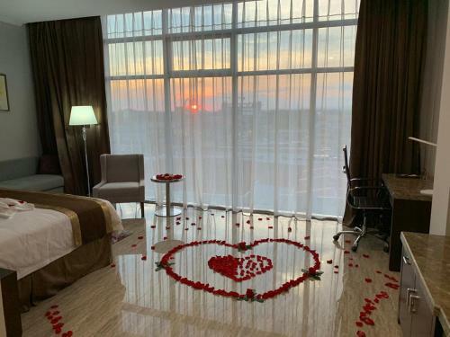 City Plaza Hotel & Suites