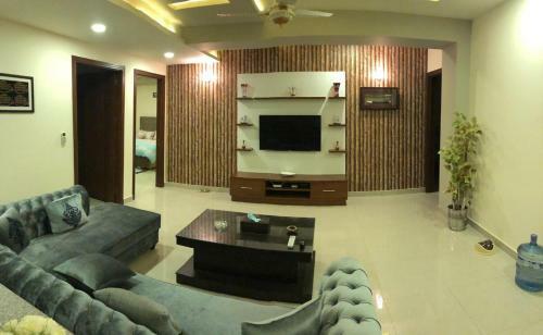 3 Bedrooms Luxury Apartment