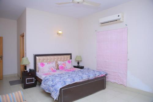 Hotel Shawnze House