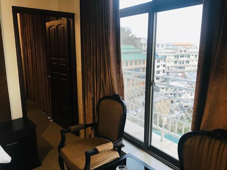 Hotel One Mall Road Murree