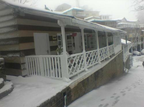 Lodge The Legacy - British Era Cottages