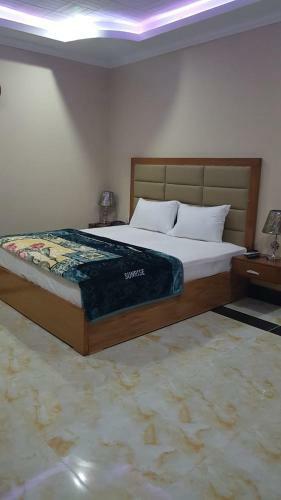 The King Hotel
