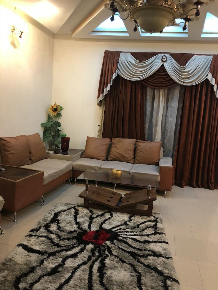 Hostal Aimys Villa Guest House