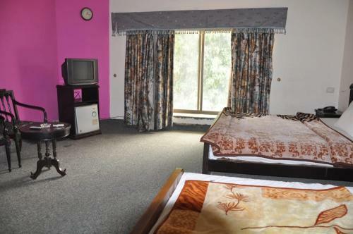 Hostal Travis Luxury Guest House