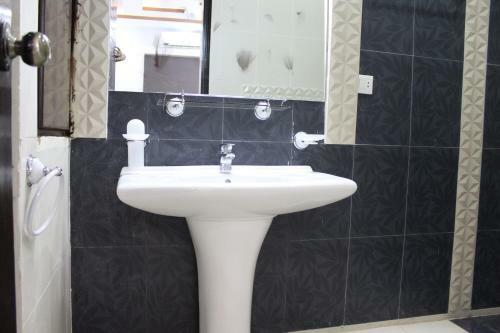 Hostal Patel Residency Guest House 2