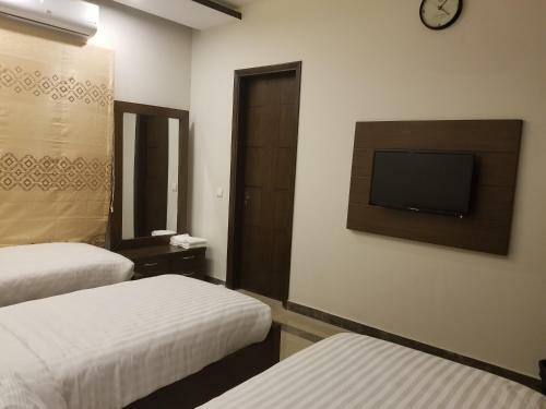 Zifan Hotel & Suites