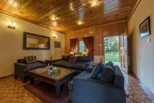 Hotel Arcadian Sprucewoods