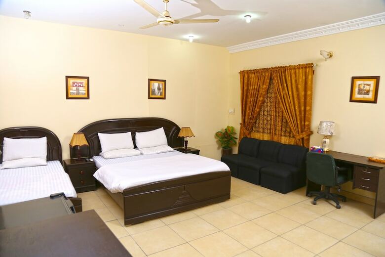 Hotel Luxury Inn
