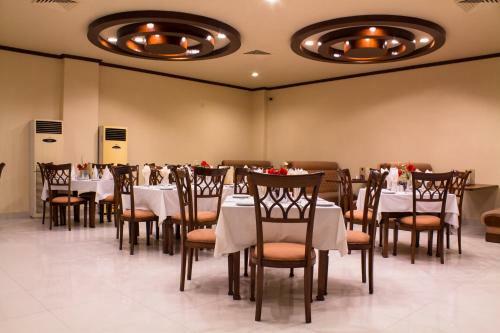 Hotel Country Inn