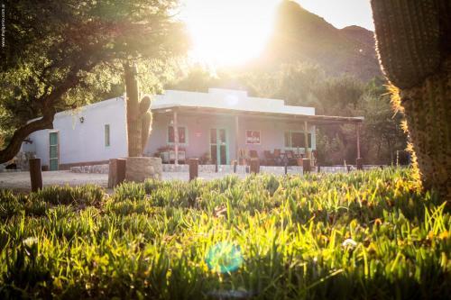 Hostal Miraluna Caba�as