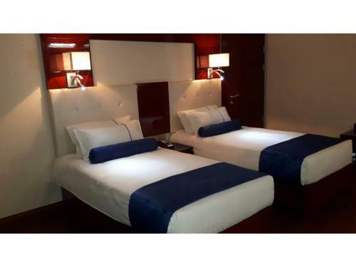 Hotel Golden Tulip Headington