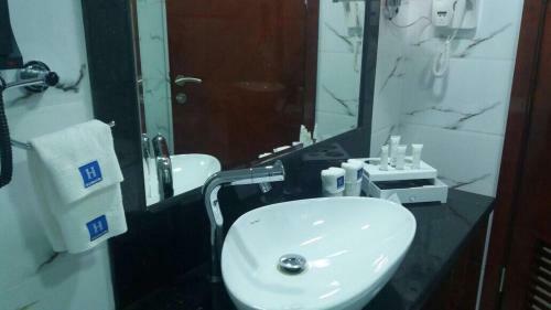 Hotel Golden Tulip Headington