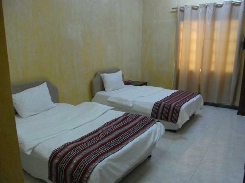 Al Ghazlan Hotel Sinaw