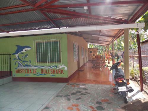 Posada Hospedaje Bullshark