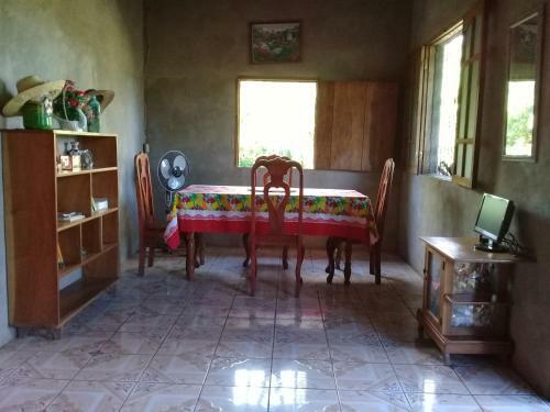 Albergue La Sabana Cheap House