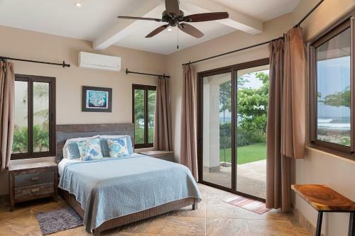 Mi Casa So�ada (house)