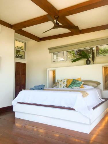 Romantic Beachfront Retreat