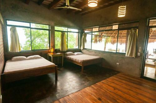 Albergue Hush Maderas