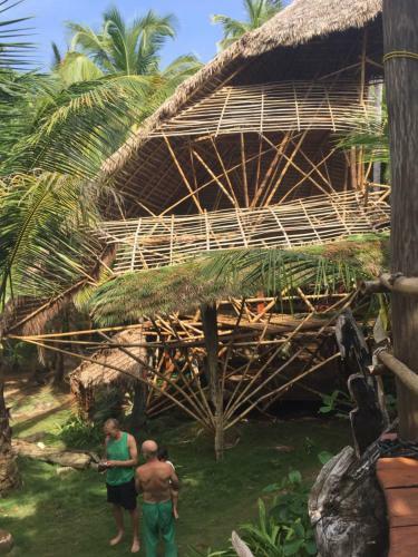 Caba�as En Ensue�os. Right By The Beach!