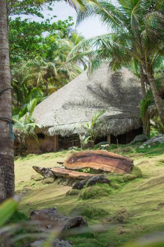 Caba�as En Ensue�os. Right By The Beach!