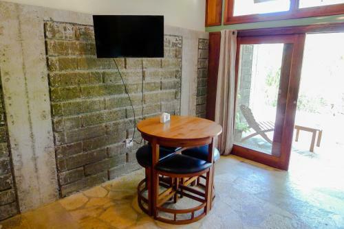Apartamento Beautiful Studio Suite With Pool - Short Walk To Beach