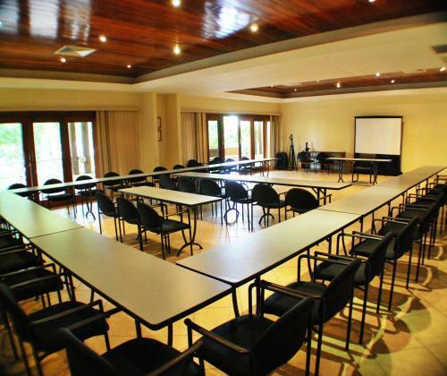 Hotel Vistamar Beachfront Resort & Conference Center