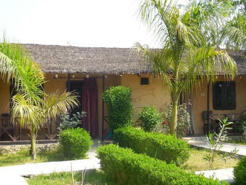 Hotel Bardia Kingfisher Resort