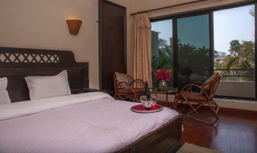 Central Palm Hotel