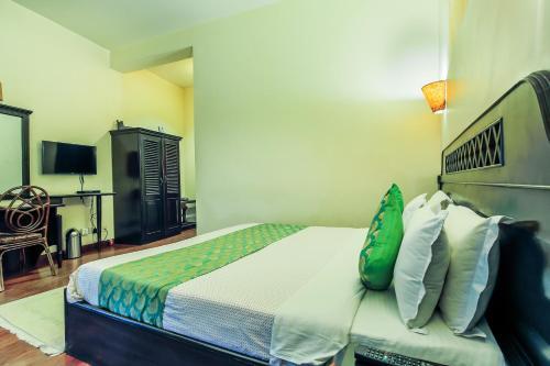 Central Palm Hotel
