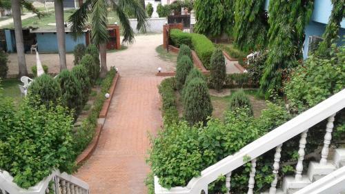 Hotel Traveller?s Village