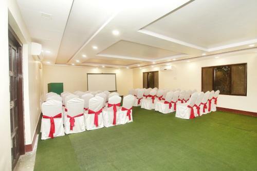 Hotel Samarth Bardia Adventure Resort