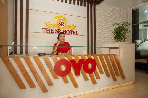 Oyo 359 The Sr Hotel