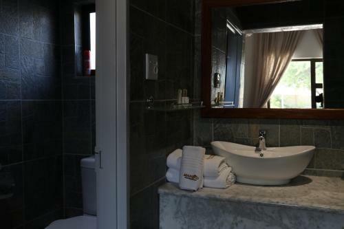 Hostal Mango Guest House