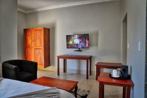 Hostal Mango Guest House
