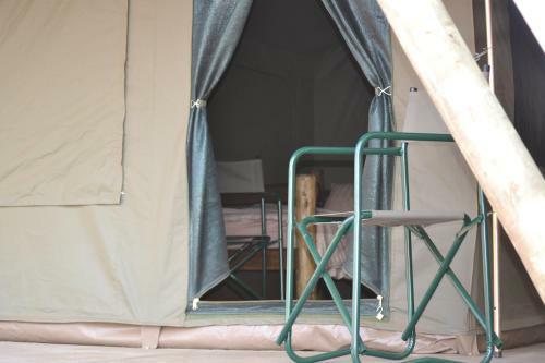Tana Safaris Bush Camp