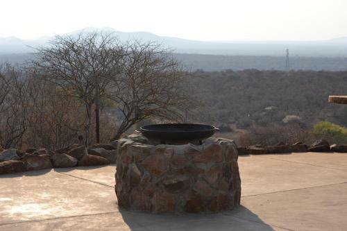 Tana Safaris Bush Camp