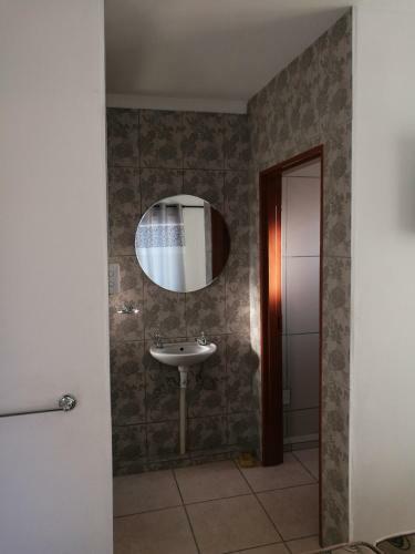 Hostal Upi Guesthouse