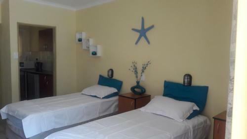 Hostal M & H Guesthouse (self Catering)