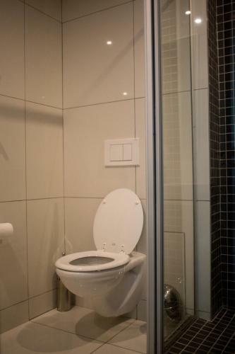Apartment 27