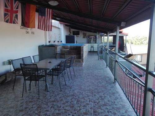 Hostal Travelers Rest Guesthouse