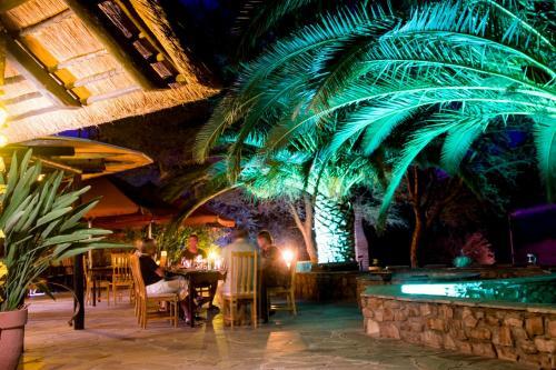 Etusis Lodge