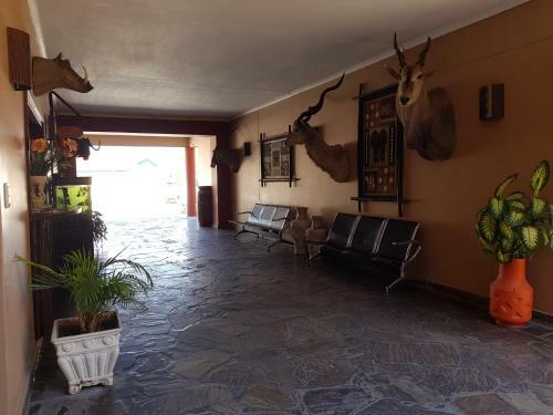 Oshandira Lodge