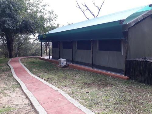 Kayova River Lodge
