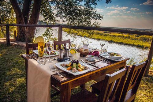 Kayova River Lodge