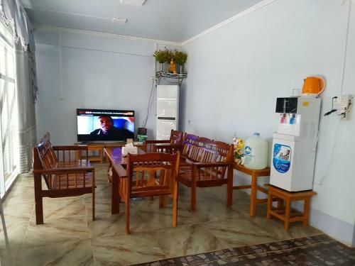 Hostal Eden Guest House