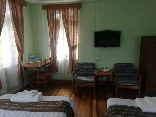Posada Pine View Inn