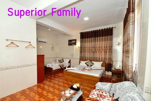 Golden World Hotel