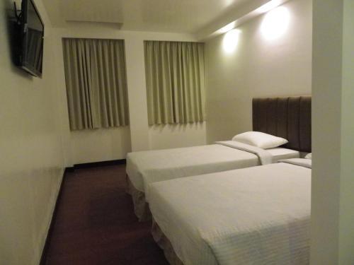 High Five Hotel